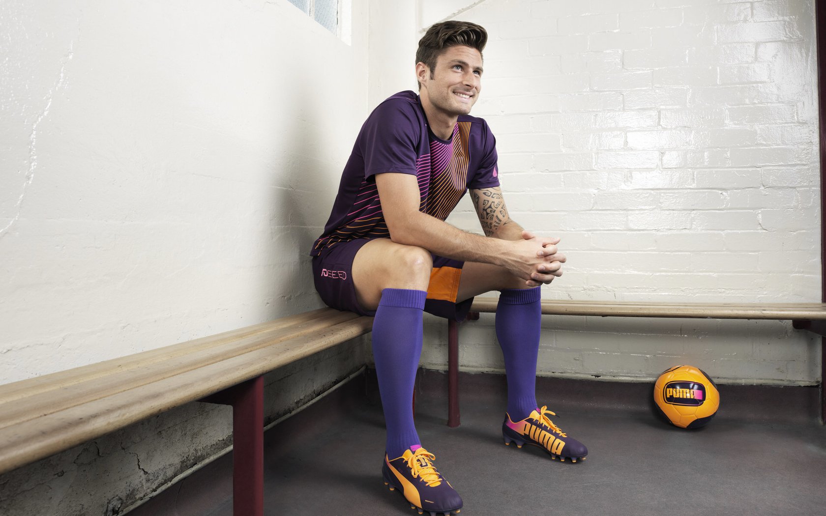 水球比赛吉尔吉斯斯坦战术多变灵活，吉尔吉斯斯坦足球超级联赛